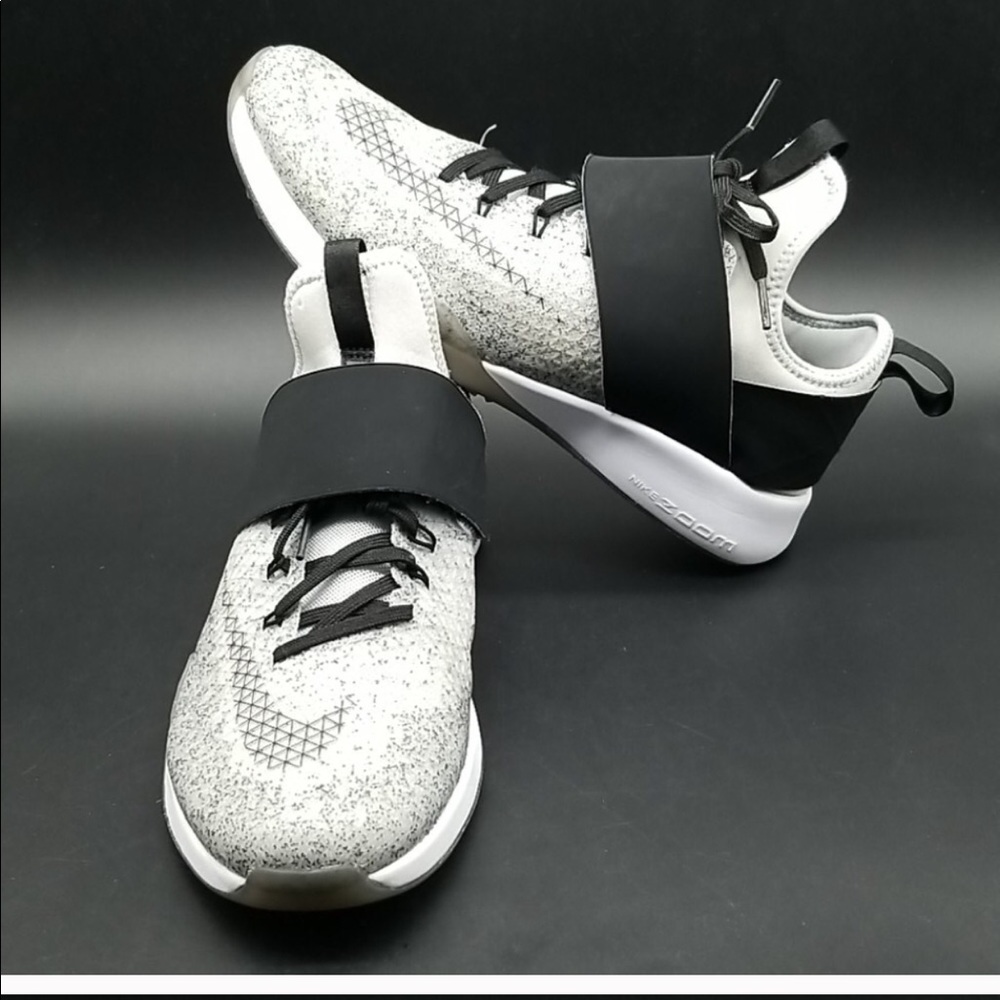Nike Air Zoom Strong (Womens)
